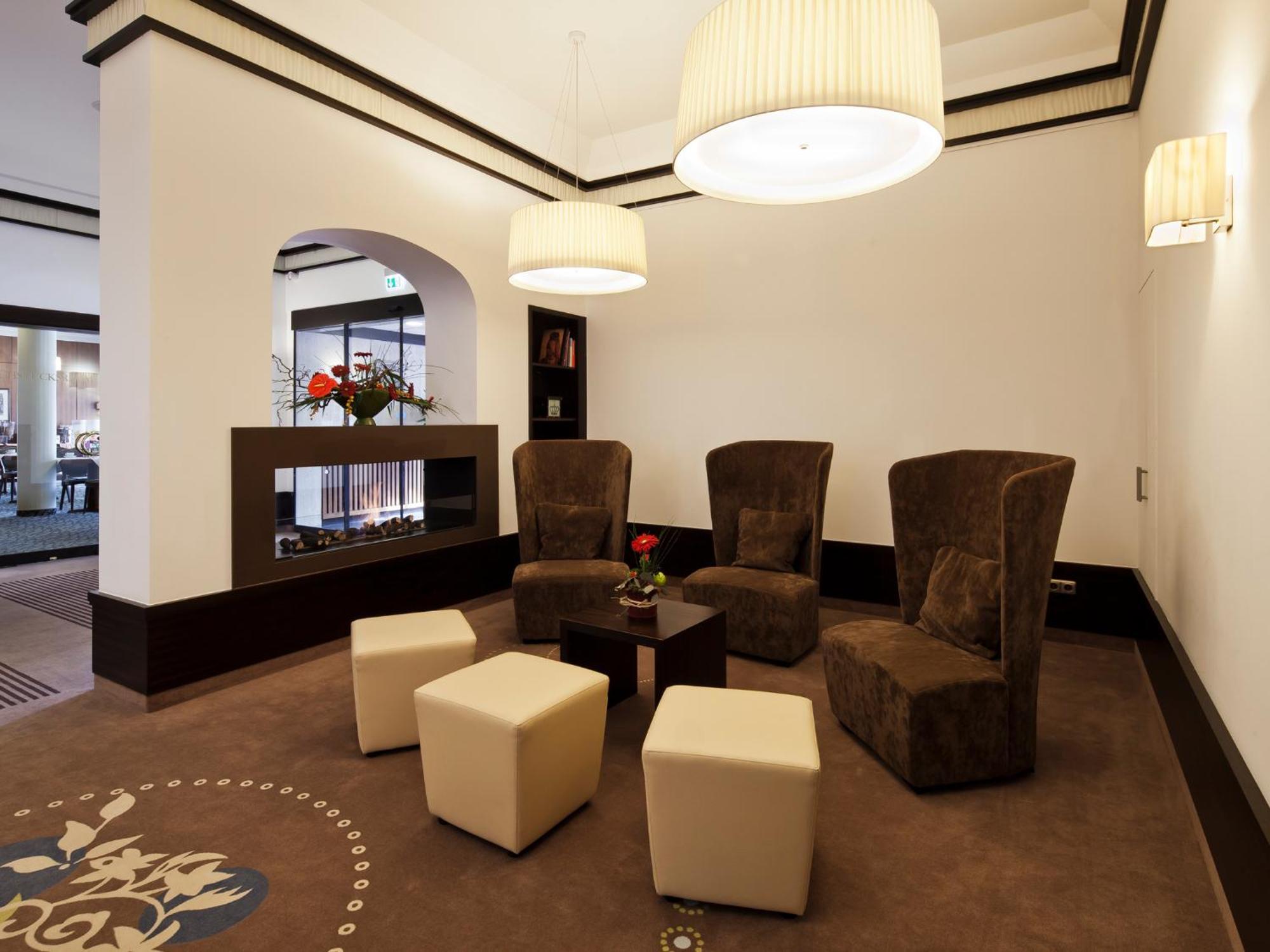 Zeller'S Quartier Hotel Koenigsbrunn Ngoại thất bức ảnh