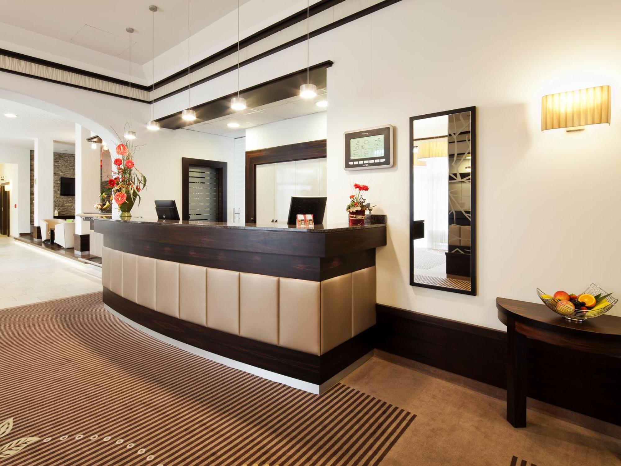 Zeller'S Quartier Hotel Koenigsbrunn Ngoại thất bức ảnh