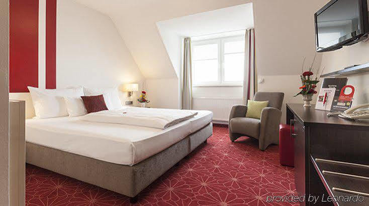Zeller'S Quartier Hotel Koenigsbrunn Ngoại thất bức ảnh