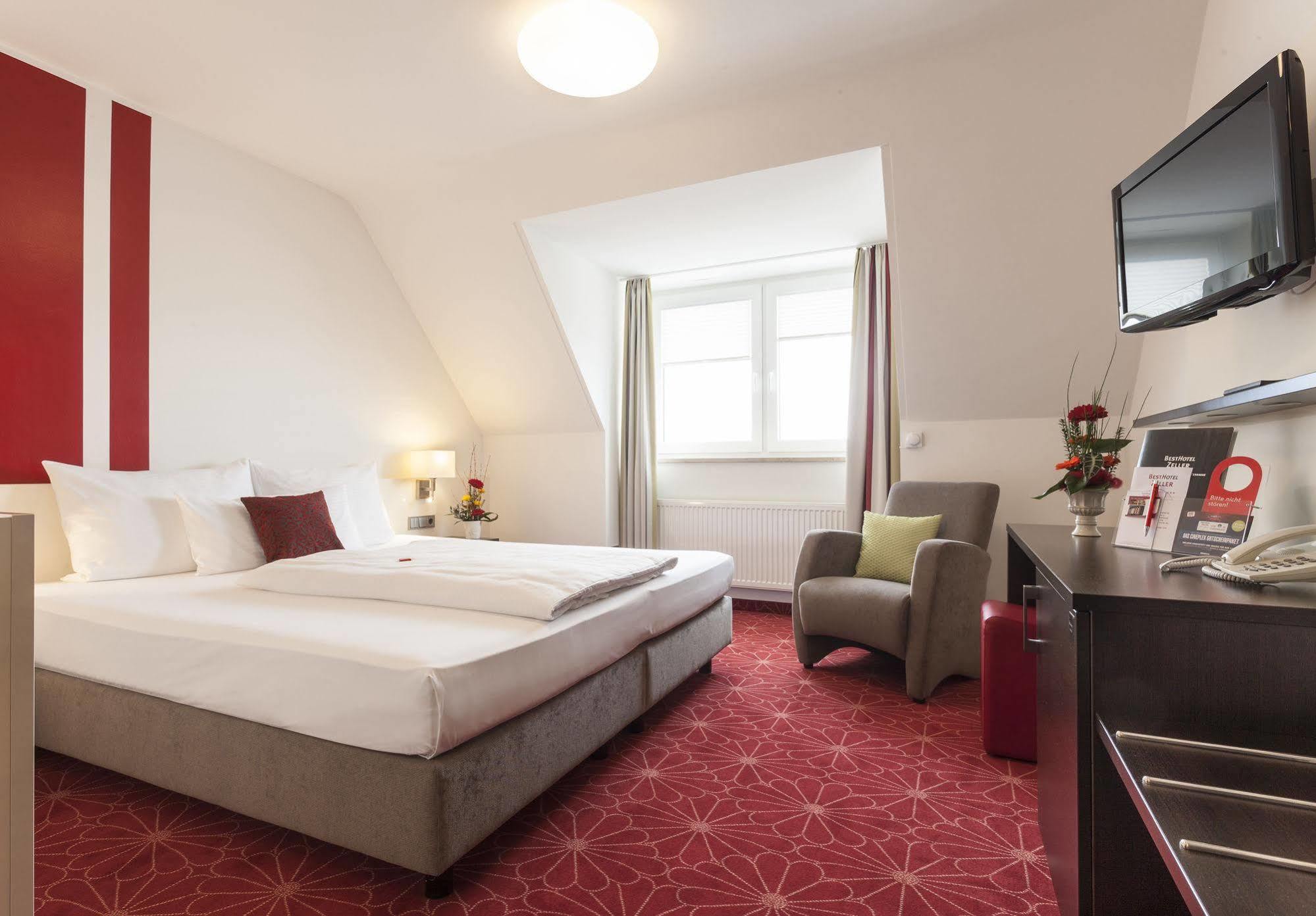 Zeller'S Quartier Hotel Koenigsbrunn Ngoại thất bức ảnh