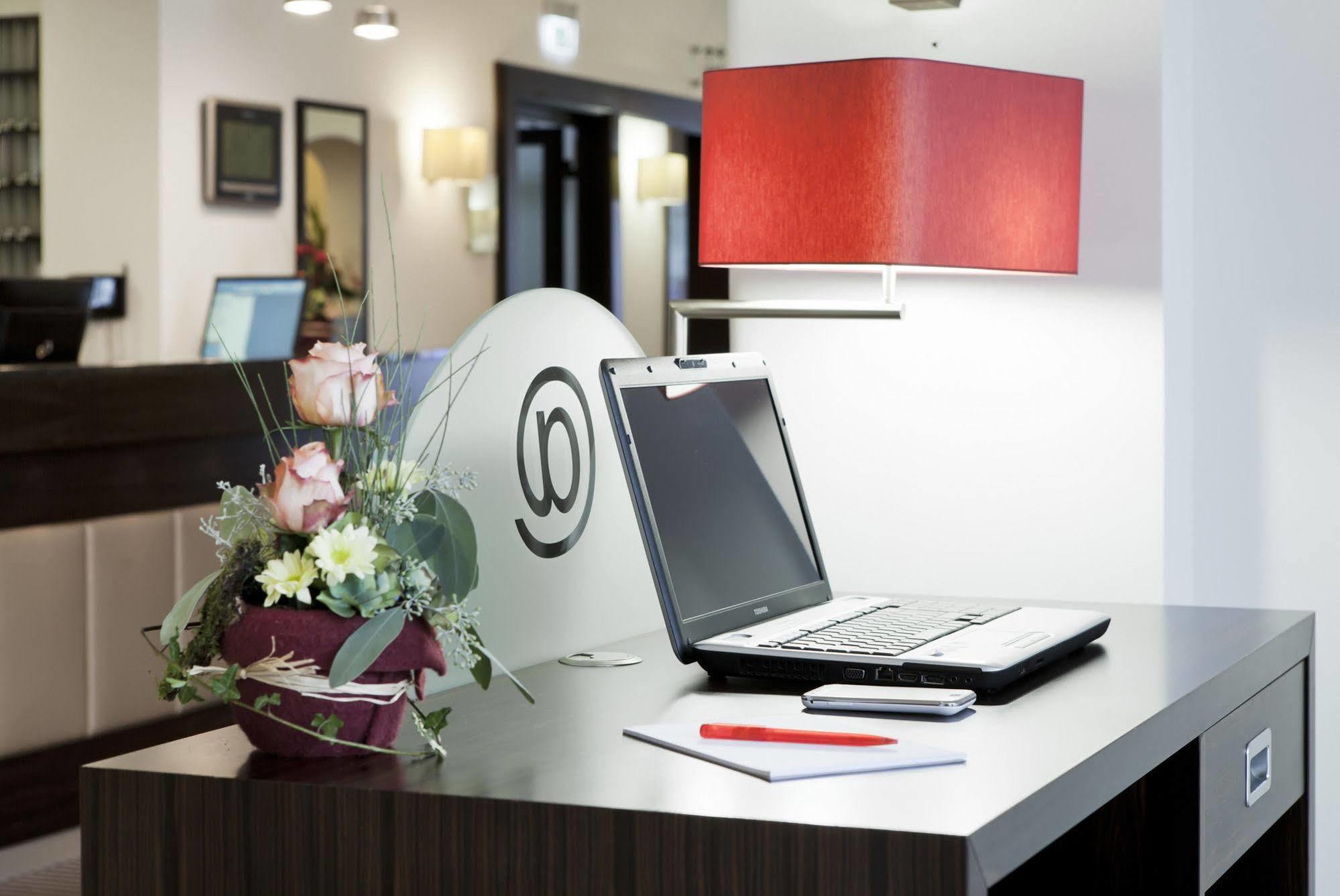 Zeller'S Quartier Hotel Koenigsbrunn Ngoại thất bức ảnh