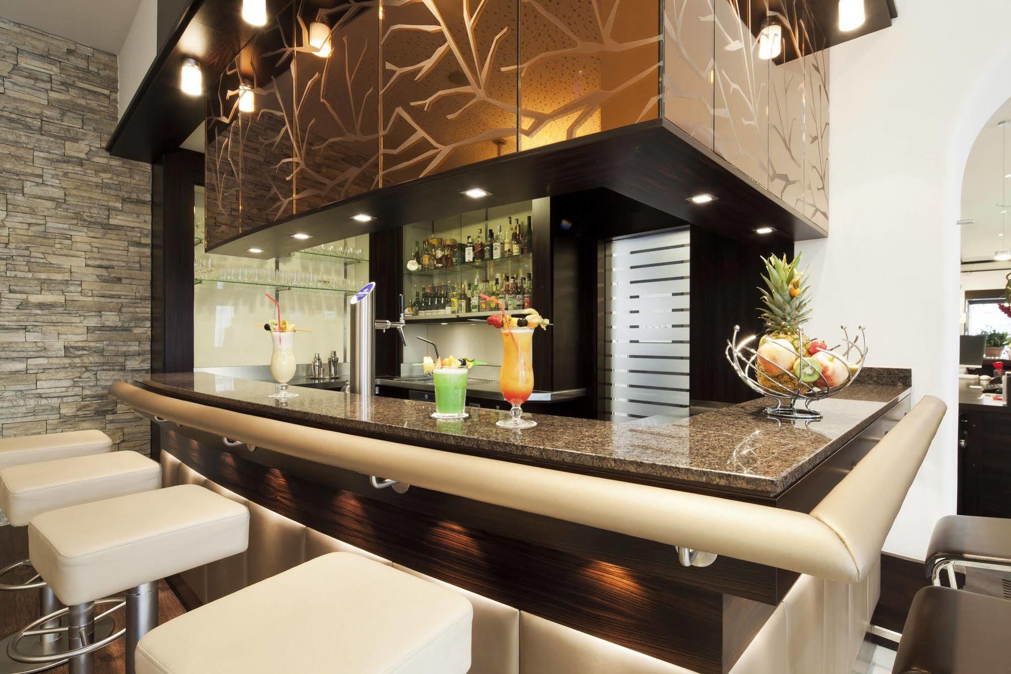 Zeller'S Quartier Hotel Koenigsbrunn Ngoại thất bức ảnh