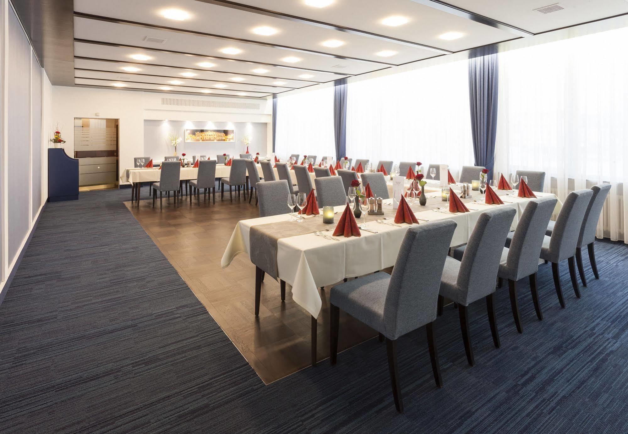 Zeller'S Quartier Hotel Koenigsbrunn Ngoại thất bức ảnh
