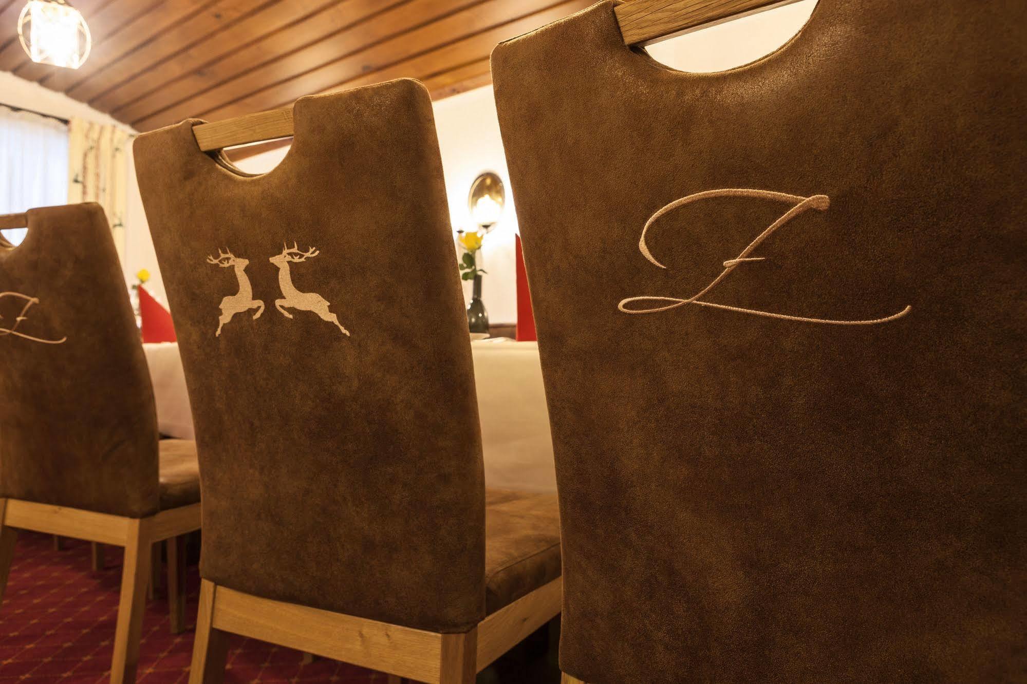 Zeller'S Quartier Hotel Koenigsbrunn Ngoại thất bức ảnh
